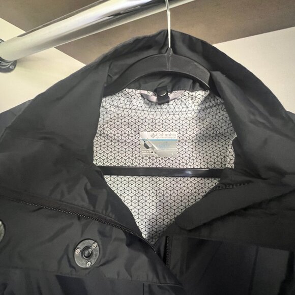 Columbia Rain Jacket in dark navy - Picture 5 of 5